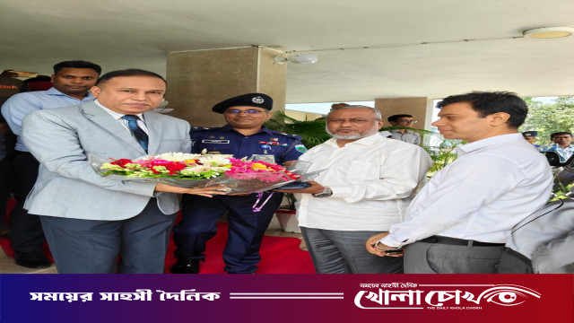 নিজ জেলা নওগাঁ সফরে দুদক চেয়ারম্যান, উষ্ণ অভ্যর্থনা জানাল প্রশাসন ও পুলিশ