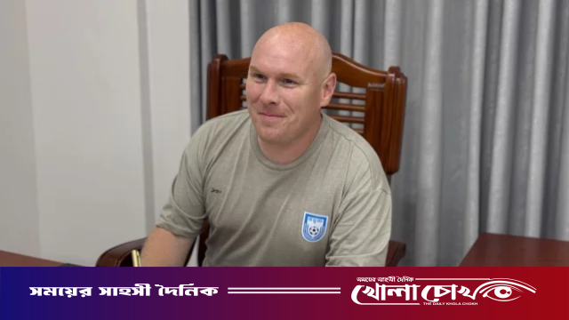 বরখাস্তের ৪ দিন পর বাংলাদেশের বিতর্কিত কোচ বললেন- ‘মেরে ফেলার হুমকি পেয়েছি’