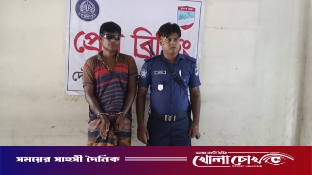 কবর খুঁড়ে কথিত পীরের দেহাবশেষ দরবারে দাফন, কুষ্টিয়ায় ভক্ত গ্রেপ্তার
