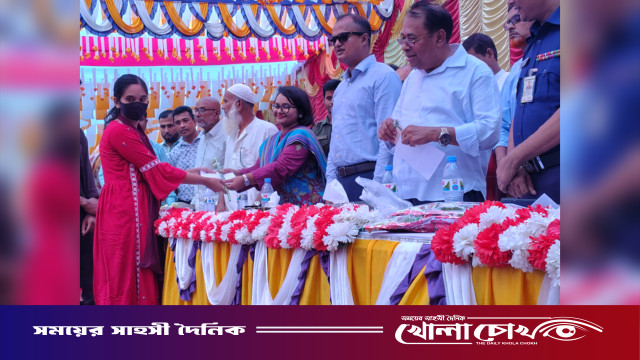 বোয়ালমারী জর্জ একাডেমিতে জিপিএ-৫ প্রাপ্তদের সংবর্ধনা ও অভিভাবক সমাবেশ অনুষ্ঠিত