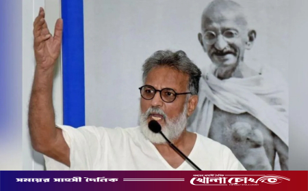 মহাত্মা গান্ধীর প্রপৌত্র তুষার গান্ধী আটক, অজ্ঞাত স্থানে নেওয়ার দাবি