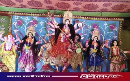 দৌলতপুরে শারদীয় দুর্গোৎসবের শেষ মুহূর্তের প্রস্তুতি: মহাষষ্ঠীতে দেবীর বোধন