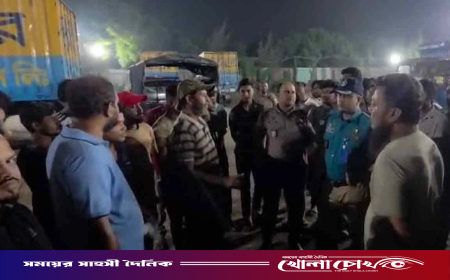 কুরিয়ার সার্ভিস কার্যালয়ে হামলা-ভাঙচুর-লুট