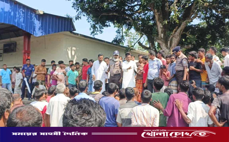 ৪ ঘণ্টা ট্রেন চলাচল বন্ধ, আশ্বাসে অবরোধ তুলে নিলেন এলাকাবাসী