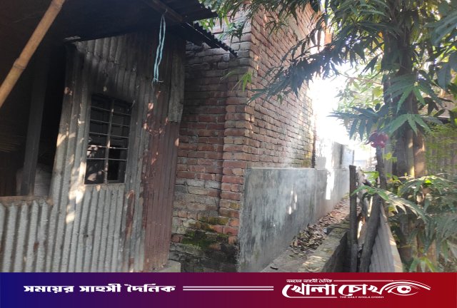 নগরকান্দায় বন্দোবস্তকৃত খাসজমি দখল করে অবৈধ স্থাপনা নির্মাণের অভিযোগ