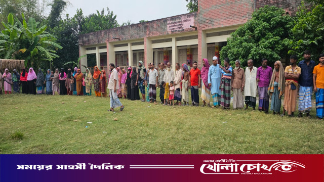 কালিকাপুরে ভোটকেন্দ্রের দাবিতে এলাকাবাসীর মানববন্ধন