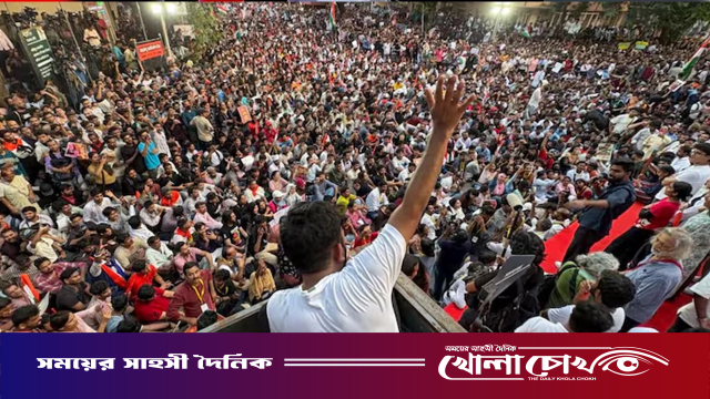 ভারতে এবার ককরোচ পার্টির ‘দিল্লি চলো’কর্মসূচি