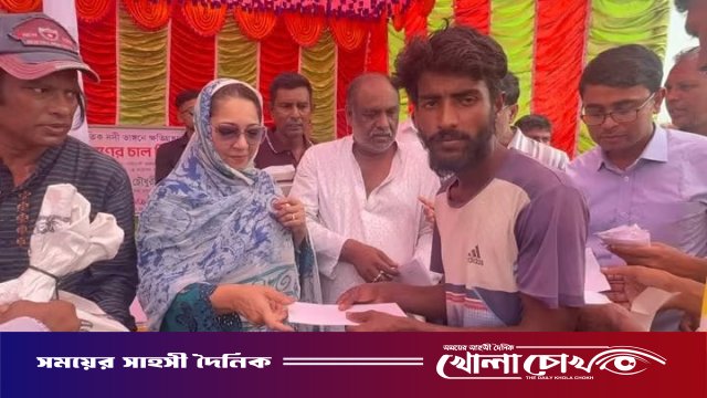 ফরিদপুরে নদীভাঙনে ক্ষতিগ্রস্তদের পাশে নায়াব ইউসুফ: চাল ও নগদ অর্থ বিতরণ