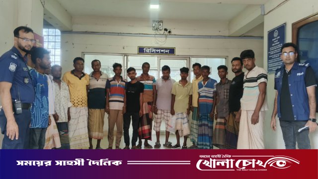 কুষ্টিয়ার দৌলতপুরে পুলিশের বিশেষ অভিযান: হত্যা মামলার আসামিসহ গ্রেপ্তার ১৮, মাদক ও মোটরসাইকেল জব্দ