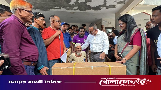 নগরকান্দায় কৃষক, দুস্থ নারী ও প্রতিবন্ধীদের মাঝে কৃষি উপকরণ ও হুইলচেয়ার বিতরণ