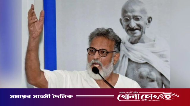 মহাত্মা গান্ধীর প্রপৌত্র তুষার গান্ধী আটক, অজ্ঞাত স্থানে নেওয়ার দাবি