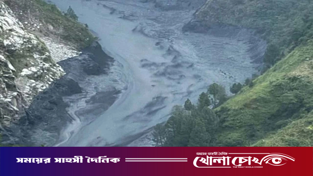 নেপালে ফের আকস্মিক বন্যা, ভেসে গেল ঘরবাড়ি-সেতু