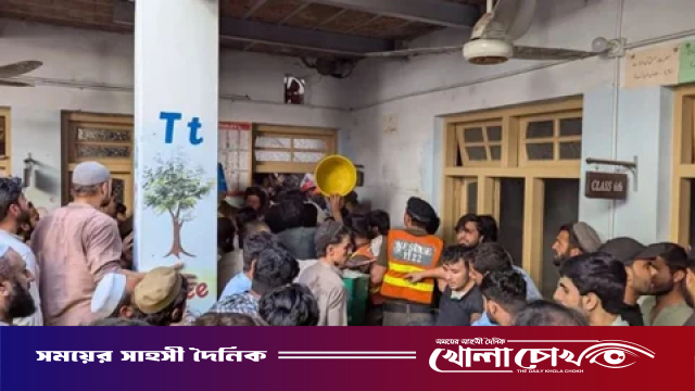 পাকিস্তানে বেসরকারি স্কুলের ছাদ ধসে শিক্ষিকাসহ ২৯ জনের মৃত্যু, আহত বহু