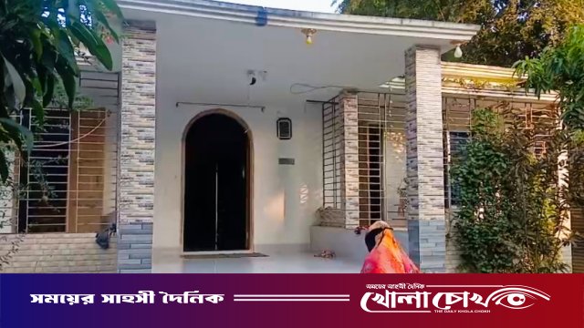 টঙ্গীবাড়ীতে প্রবাসীর বাড়িতে অস্ত্রের মুখে লুটপাট, খোয়া গেল ১৯ লাখ টাকার মালামাল