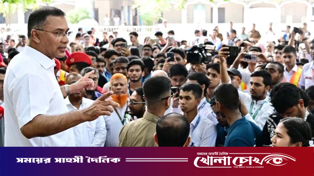 নিজ কলেজ প্রাঙ্গণেও গেলেন প্রধানমন্ত্রী, শিক্ষার্থীদের দিলেন যে বার্তা