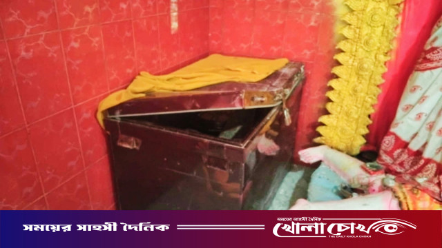 আগৈলঝাড়ায় কালী ও শীতলা মন্দিরে চুরির ঘটনা, খোয়া গেছে নগদ টাকাসহ পূজার সামগ্রী