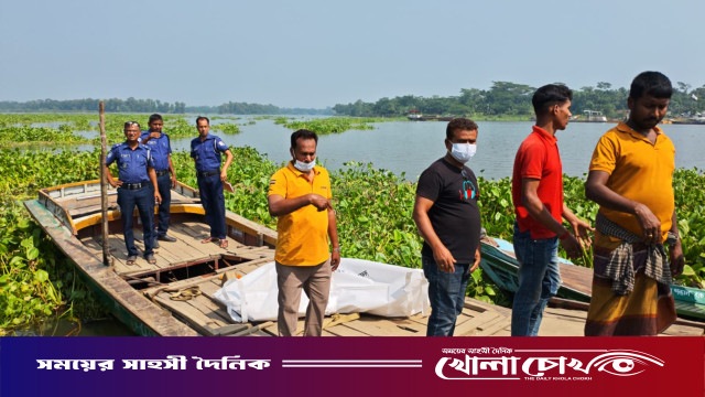 নাজিরপুরে ট্রলারডুবি: নিখোঁজের ৩ দিন পর মিলল মায়ের মরদেহ