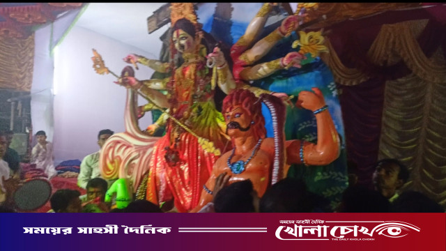মাগুরায় প্রতিমা বিসর্জনের মধ্য দিয়ে শেষ হলো শারদীয় দুর্গোৎসব