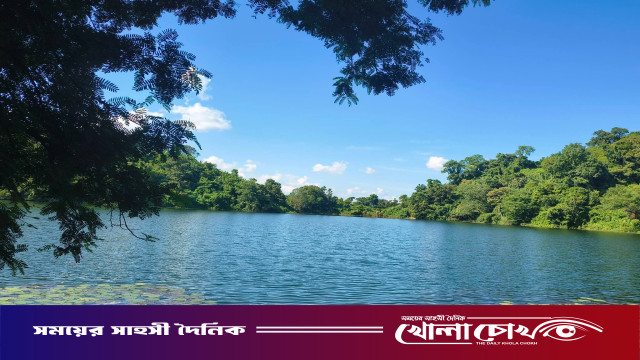 টানা ছুটিতে মুখরিত রুমা, পর্যটকদের উপচে পড়া ভিড়