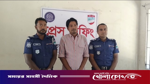 দৌলতপুরে পুলিশের বিশেষ অভিযান: ২১ মামলার ওয়ারেন্টভুক্ত সাজাপ্রাপ্ত আসামি গ্রেপ্তার