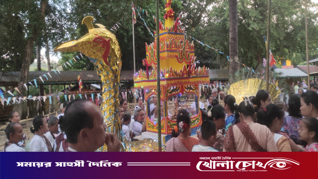 রোয়াংছড়িতে ঐতিহ্যবাহী রথযাত্রা ও বিসর্জনের মধ্য দিয়ে প্রবারণা উৎসব উদযাপিত