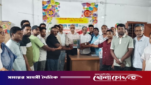 ফরিদপুরে পূজামণ্ডপের নান্দনিক সাজসজ্জায় সম্মাননা স্মারক প্রদান