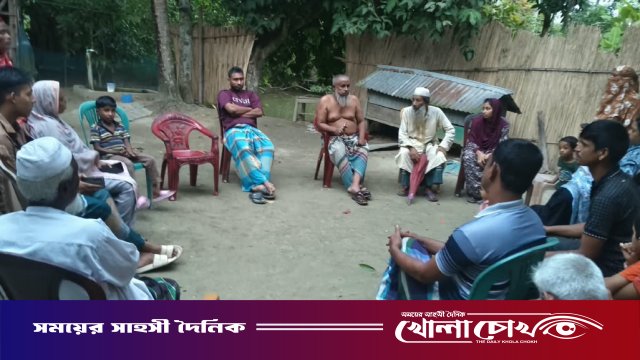 আলফাডাঙ্গায় ভুল স্বীকার করে আকাশ মিয়ার পরিবারের কাছে ক্ষমা চাইলেন ছিরু খন্দকার