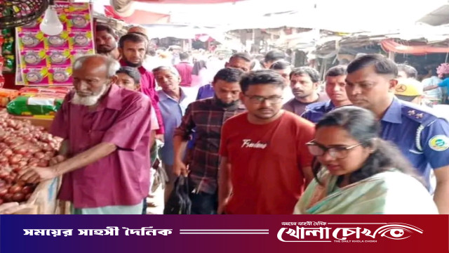 কাউখালীতে ফুটপাত দখল করে ব্যবসা: ৩ প্রতিষ্ঠানকে জরিমানা
